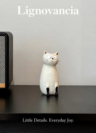 Lignovancia cat-shaped resin vase