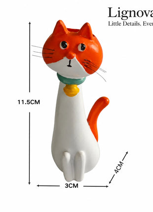 Lignovancia cat-shaped resin vase