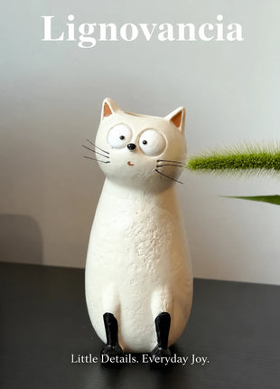 Lignovancia cat-shaped resin vase