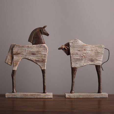 Vintage Tier-Skulptur-Paar: Pferd und Stier aus Kunstharz, rustikales Braun auf Sockel
