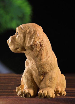 Golden-Retriever-Holzfigur aus Thuja-Holz, sitzend, Rückansicht mit geschnitzten Pfoten