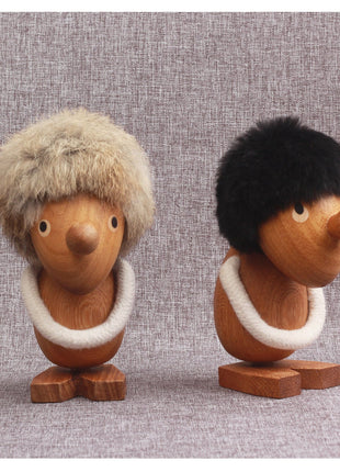 Wikinger-Holzpuppe aus Massivholz, zwei stehende Köpfe: blondes und schwarzes Haar