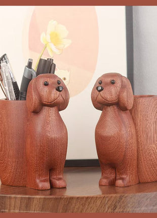 Holz-Stifthalter in Hundform, braun, mit Stiften in zwei Haltern