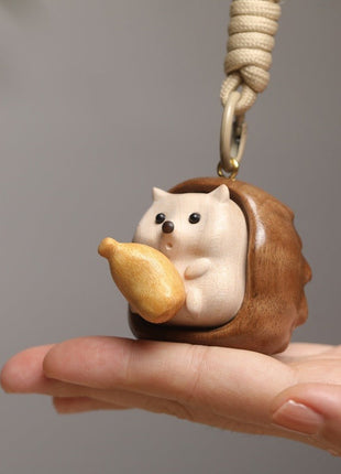 Süßer Igel Taschenanhänger aus Edelholz mit Magnet-Banane | Kreativer Schlüsselanhänger | Gopure Studio Gopure Studio