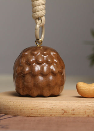 Süßer Igel Taschenanhänger aus Edelholz mit Magnet-Banane | Kreativer Schlüsselanhänger | Gopure Studio Gopure Studio