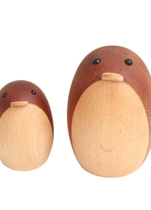 Holzfigur-Pinguine, groß und klein, braun mit hellem Bauch, mit kleinem Schnabel