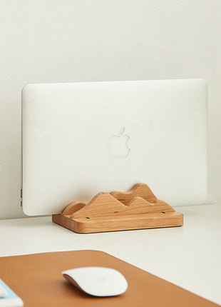 Höhenverstellbarer Laptop-Ständer aus Holz mit integrierter Auflage für Notebook-Rückseite