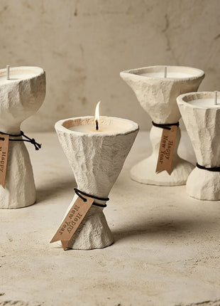 Set aus 4 minimalistischen Kerzengefäßen, cremefarben, verschiedene Formen