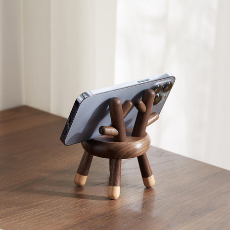 Kreativer Handyhalter aus edlem Walnuss- & Buchenholz | Miniatur-Stuhl als Schreibtisch-Organizer | Gopure Studio Gopure Studio