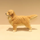Handgeschnitzte Golden-Retriever-Holzfigur, stehender Hund seitlich, geformter Schweif